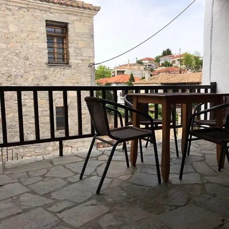 Ivana & Qpe & Apartment Kallithea (Chalkidiki)