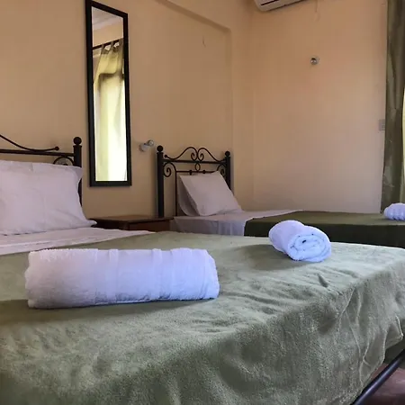 Ivana & Qpe & Apartment Kallithea (Chalkidiki)