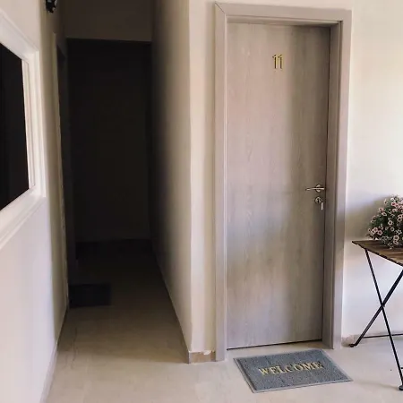 Ivana & Qpe & Apartment Kallithea (Chalkidiki)
